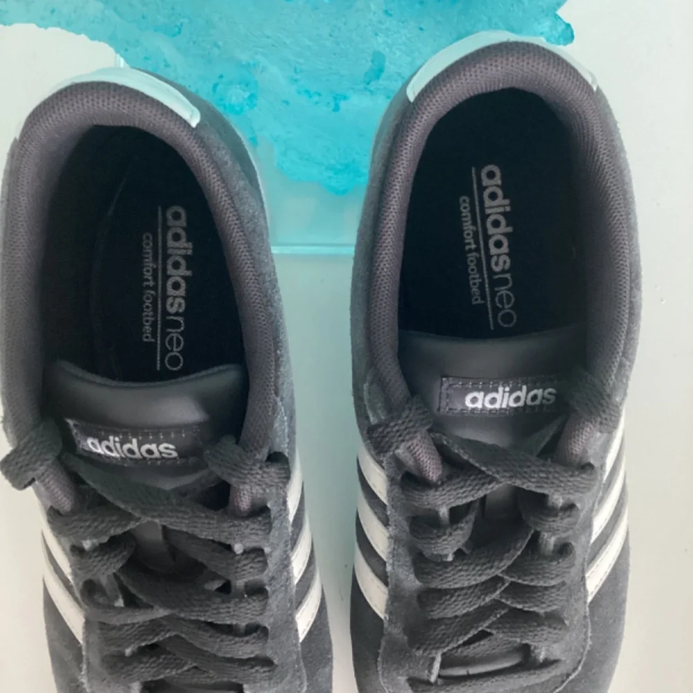 REDUCED WMNS Gray Suede White Leather ADIDAS three stripes sneakers worn 2x 7.5